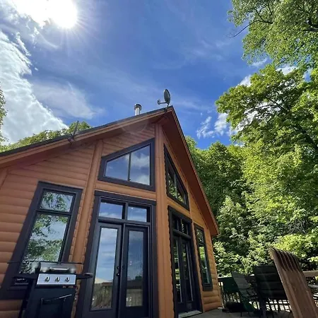 Joy'S Chalet - Hottub, Lake, & Cottage Val-des-Bois Exterior photo