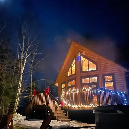 Joy'S Chalet - Hottub, Lake, & Cottage Val-des-Bois Exterior photo