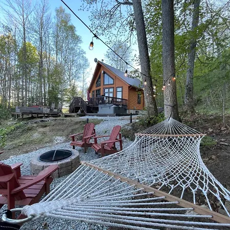 Joy'S Chalet - Hottub, Lake, & Cottage Val-des-Bois Exterior photo