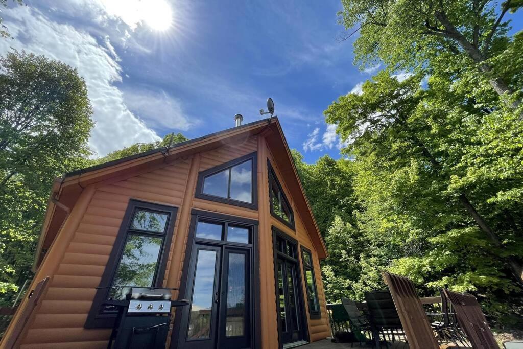 Chalet Joy's - Hottub, Lake, & *
