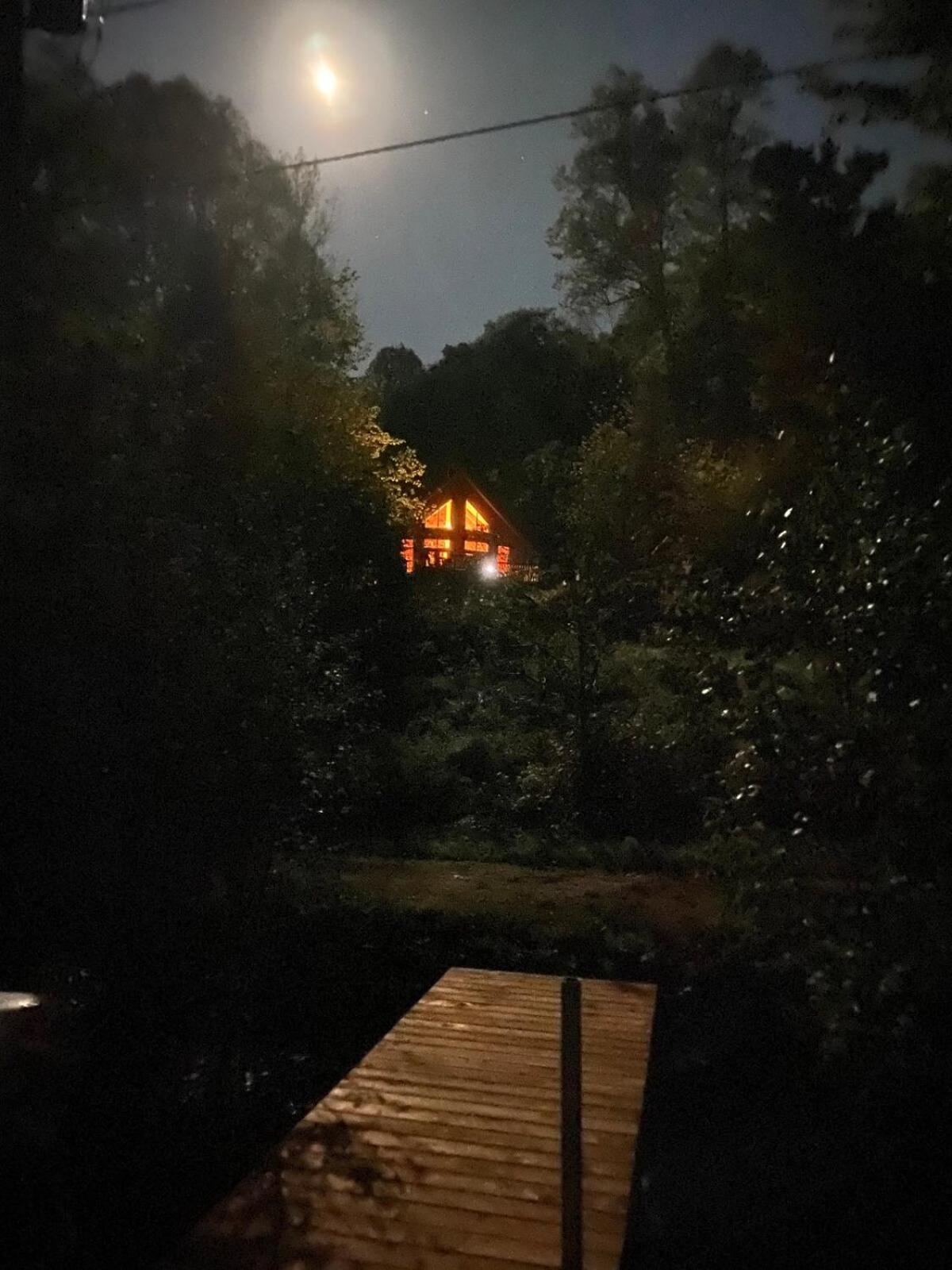 Chalet Joy's - Hottub, Lake, & *