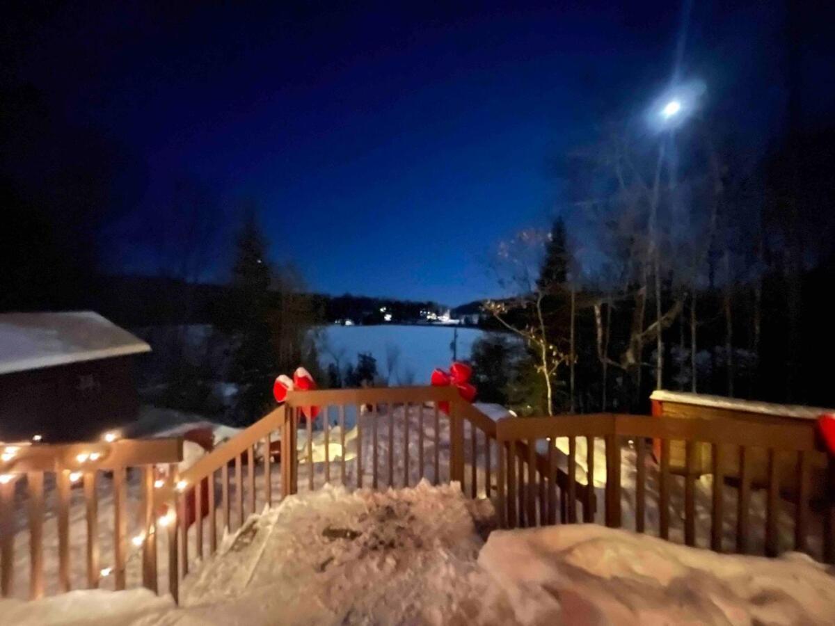 Chalet Joy's - Hottub, Lake, & Val-des-Bois